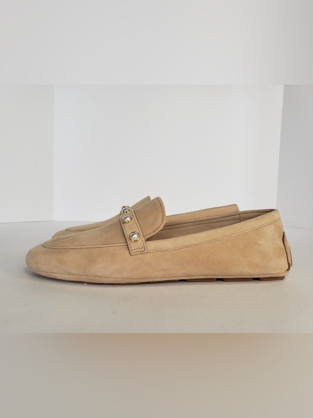 STUART WEIZMAN Beige Soft Suede Driving Loafers with Pearl Studded Strap COMFY!